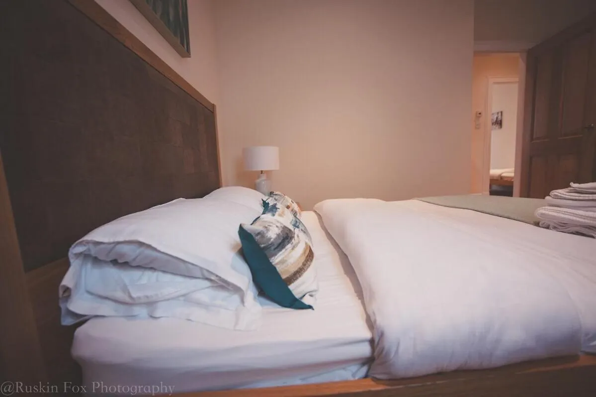 Apartment B Αμπερντήν
