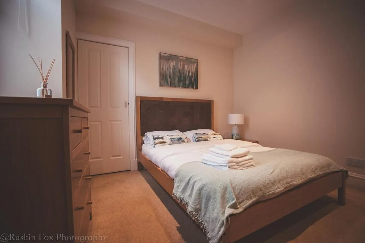 Apartment B Αμπερντήν