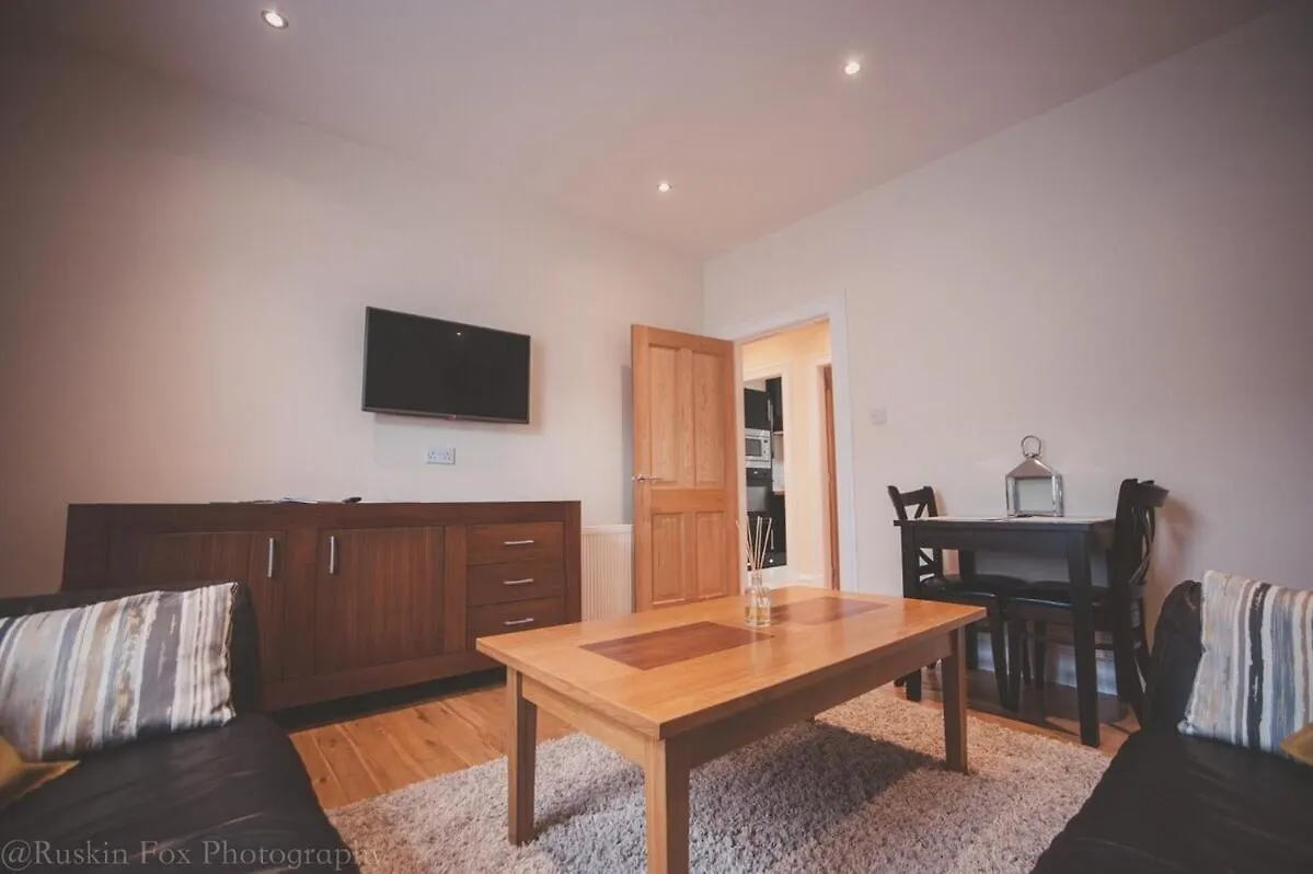 Apartment B Αμπερντήν